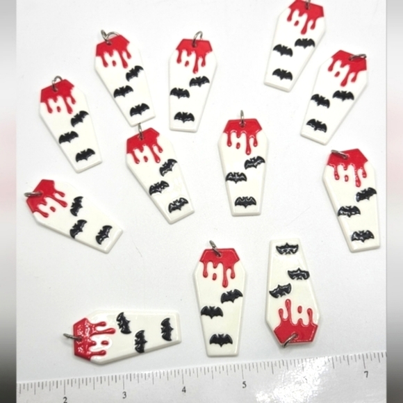 🆓️FREE ADD ON 12 pc Lot Pendants Keychains Gothic bloody bat Coffin Shape - Picture 4 of 4